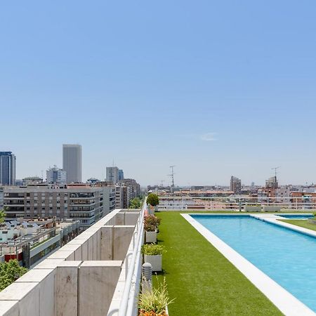 Appartamento Charming Eurobuilding Skyline Madrid Esterno foto