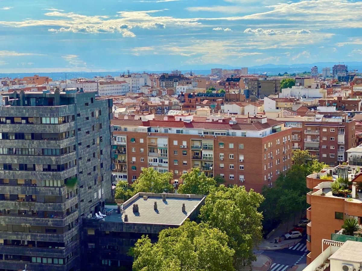 Appartamento Charming Eurobuilding Skyline Madrid Esterno foto