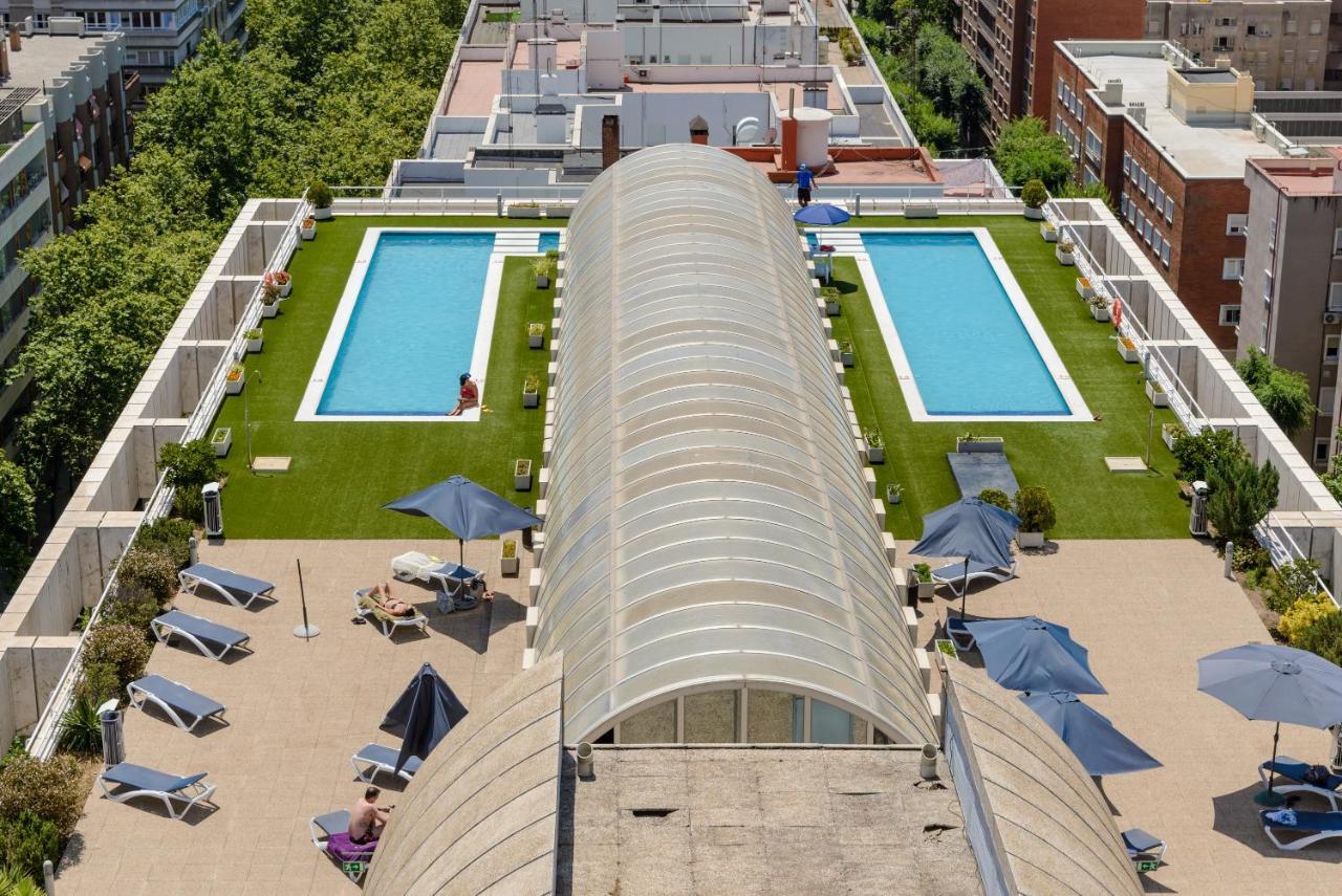 Appartamento Charming Eurobuilding Skyline Madrid Esterno foto