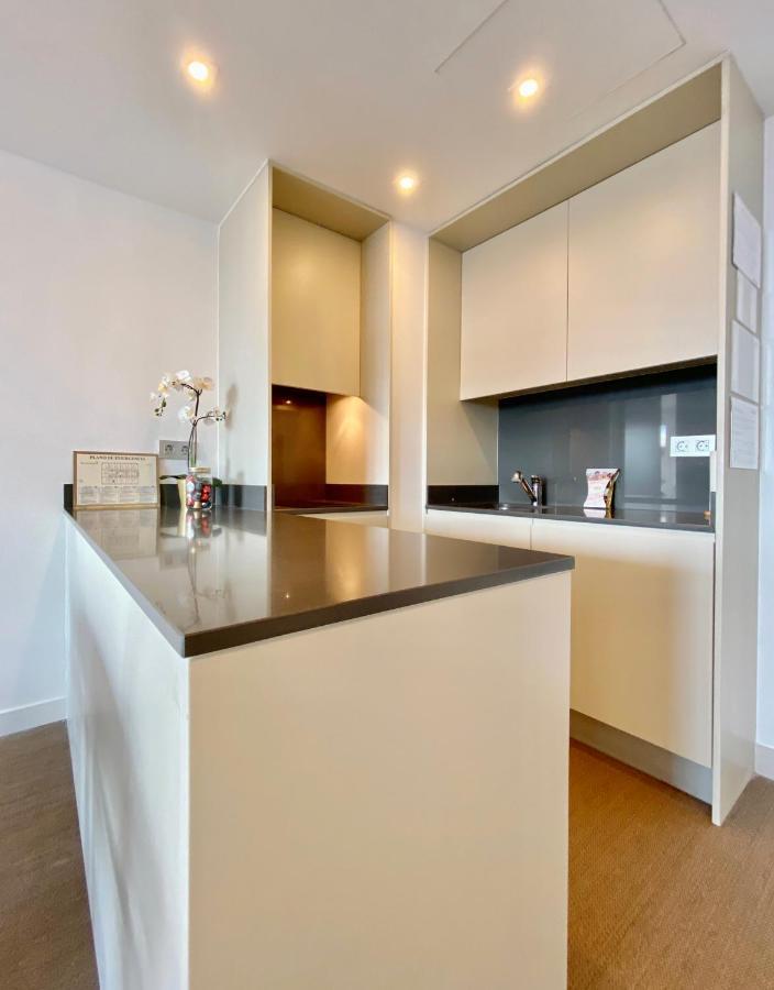 Appartamento Charming Eurobuilding Skyline Madrid Esterno foto