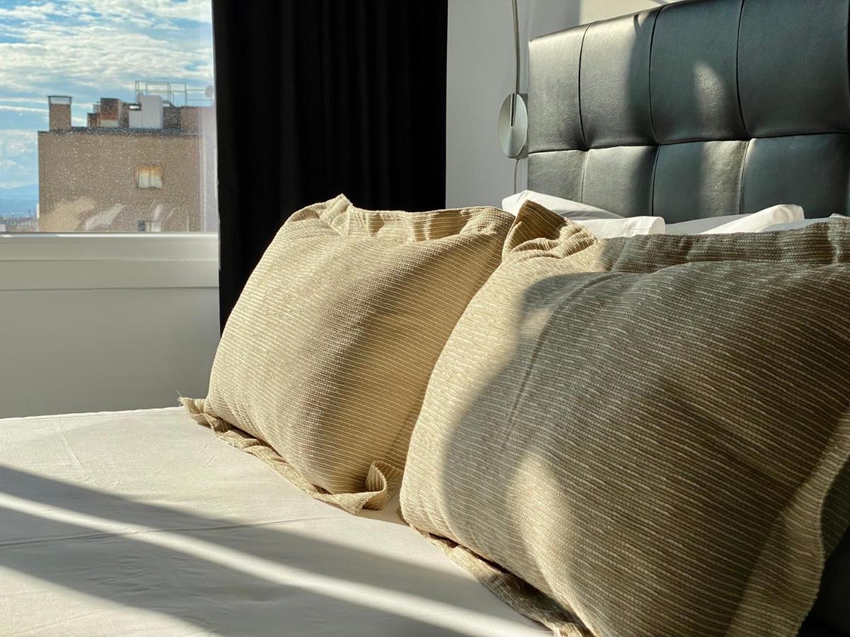 Appartamento Charming Eurobuilding Skyline Madrid Esterno foto